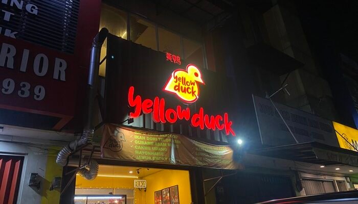 Gurih Juicy! Nasi Hainam Bebek Panggang Ini Ada di Bekasi