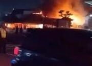 Viral terjadi kebakaran di Bali Ndeso resto di Grand Wisata kota bekasi