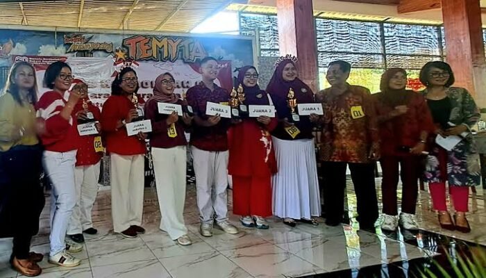 Semarak HUT ke-80 RI di Bondowoso Warga Hidupkan Kembali Semangat Gotong Royong