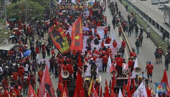 Ribuan Buruh Akan Gelar Aksi Besar-Besaran di DPR  Istana