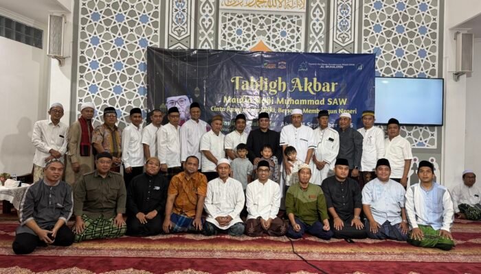 Semarak Tabligh Akbar Maulid Nabi Muhammad SAW di Masjid Al-Muhajirin Cluster Water Garden Grand Wisata