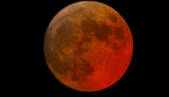 Fenomena Langka Gerhana Bulan Total Hiasi Langit Indonesia Malam Ini