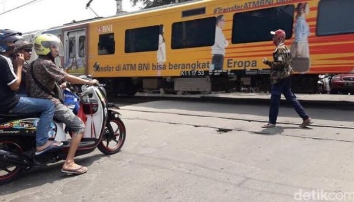 Wali Kota Bekasi Siap Pasang Palang Pintu Kereta di Bulak Kapal