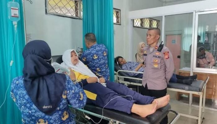 Ratusan Pelajar di Garut Keracunan Massal Usai Santap MBG