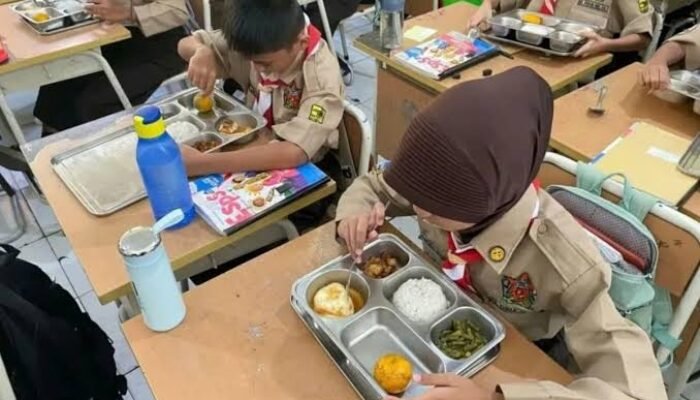 Pengamat Minta DKI Transparan Evaluasi Program MBG Usai Kasus Keracunan