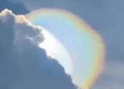 Fenomena Langit Langka Gegerkan Bekasi: Awan Pelangi ‘Iridescent Cloud’ Muncul di BEKASI