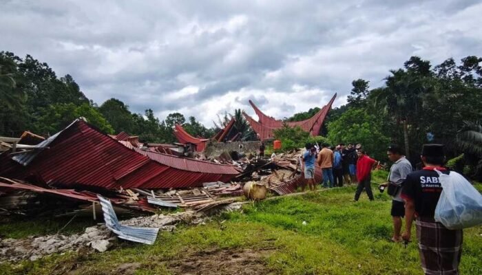 Eksekusi Tongkonan Toraja Picu Kericuhan Warga
